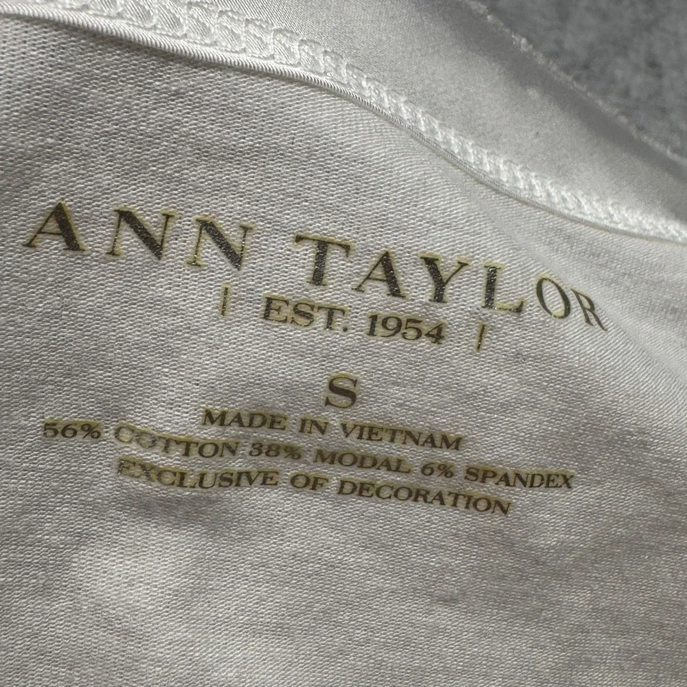 Ann Taylor Long Sleeved Fitted Tee Scoop Neck Cotton Modal Stretch Top Small - Picture 4 of 4